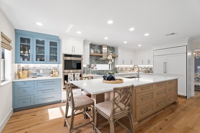 Welcome to this beautifully renovated home in Jonathans Landing - photo 16