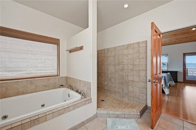This stunning 2,678-square-foot custom home with breathtaking - photo 17