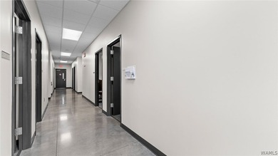 Exceptional multi-use office and industrial property featuring 6 - photo 19