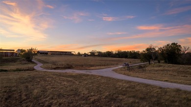 Finding nearly 1,000 acres of productive ranch land this close - photo 21