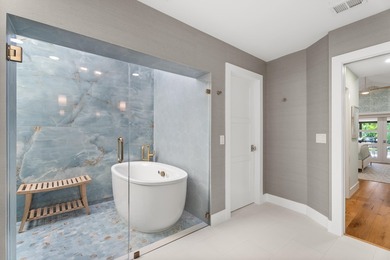 Welcome to this beautifully renovated home in Jonathans Landing - photo 23