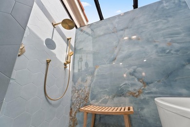 Welcome to this beautifully renovated home in Jonathans Landing - photo 24
