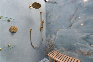 Welcome to this beautifully renovated home in Jonathans Landing - photo 26
