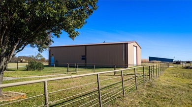 Finding nearly 1,000 acres of productive ranch land this close - photo 30