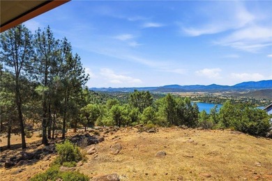 This stunning 2,678-square-foot custom home with breathtaking - photo 31