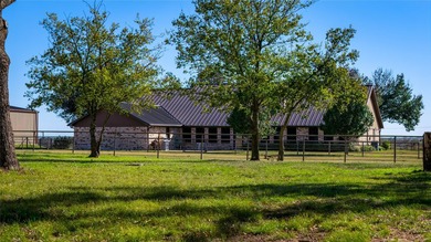 Finding nearly 1,000 acres of productive ranch land this close - photo 34