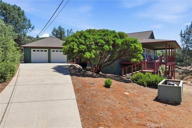 This stunning 2,678-square-foot custom home with breathtaking - photo 39