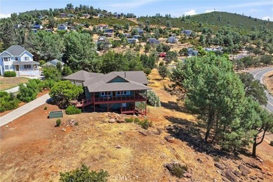 This stunning 2,678-square-foot custom home with breathtaking - photo 45