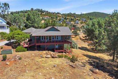 This stunning 2,678-square-foot custom home with breathtaking - photo 46
