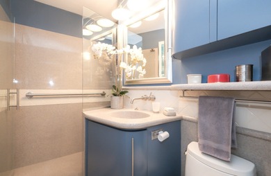 Experience classic Gold Coast living in this beautifully updated - photo 10