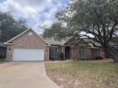 *NOW OFFERING $10K IN CLOSING COSTS! BRING THE OFFERS!!* - photo 1