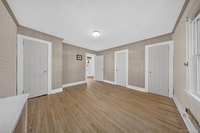 This classic Colonial on a private mid-block lot in Flushing - photo 11