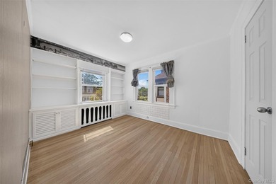 This classic Colonial on a private mid-block lot in Flushing - photo 12