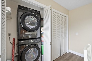 Move in ready, NEW ROOF, Motivated seller! This 3 bed, 2 bath, 1 - photo 15