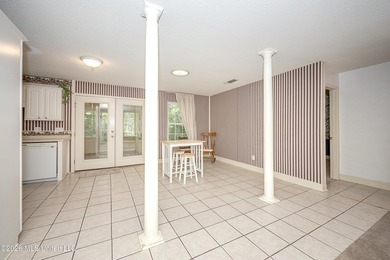 WATERFRONT on 3 Large Lots ! Find your small oasis Tucked away - photo 17