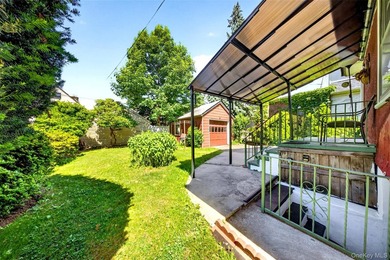 This classic Colonial on a private mid-block lot in Flushing - photo 17