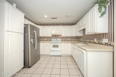 WATERFRONT on 3 Large Lots ! Find your small oasis Tucked away - photo 19