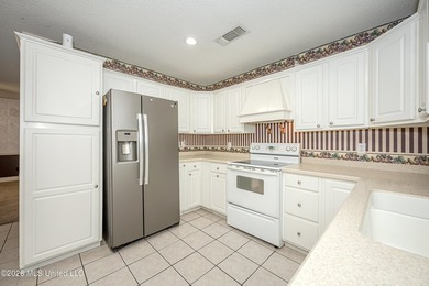 WATERFRONT on 3 Large Lots ! Find your small oasis Tucked away - photo 20