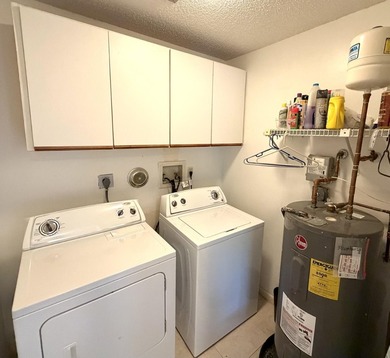 Welcome to this 3-bedroom, 2-bathroom water & Golf front - photo 21