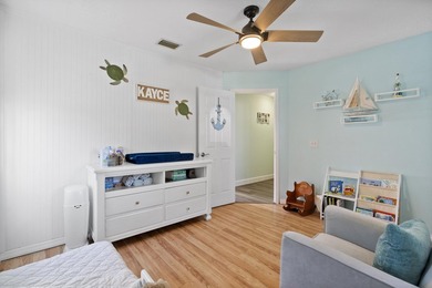 Move in ready, NEW ROOF, Motivated seller! This 3 bed, 2 bath, 1 - photo 21
