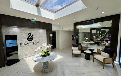 Welcome to this 3-bedroom, 2-bathroom water & Golf front - photo 25
