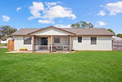 Move in ready, NEW ROOF, Motivated seller! This 3 bed, 2 bath, 1 - photo 26
