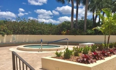Welcome to this 3-bedroom, 2-bathroom water & Golf front - photo 33