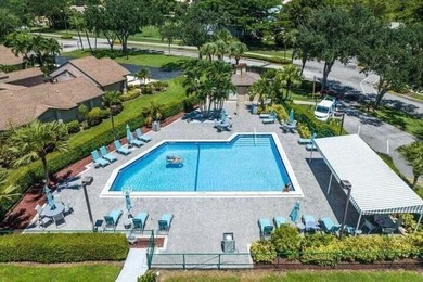 Welcome to this 3-bedroom, 2-bathroom water & Golf front - photo 37
