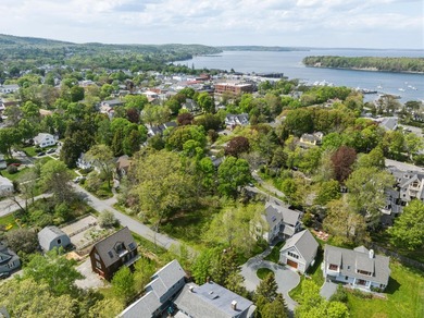 *Village retreat* is an attractive and well conceived home and - photo 5