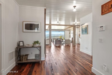 This one-of-a-kind retreat in the heart of Gozzer Ranch, tucked - photo 4