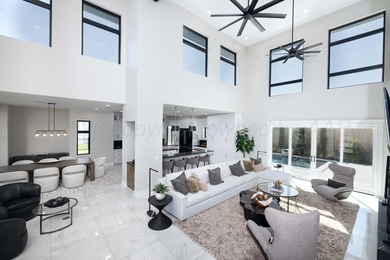 This luxurious modern residence blends clean architectural lines - photo 4