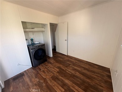 Located in the desirable Beachview Mobile Home Park, this - photo 20