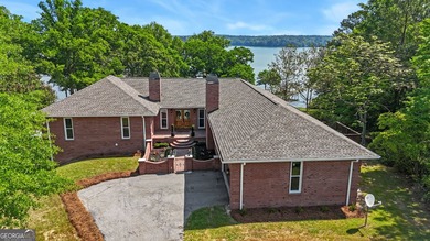 LAKE TOBESOFKEE WATERFRONT ESTATE WITH 525 FEET OF SHORELINE, 2 - photo 5