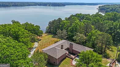LAKE TOBESOFKEE WATERFRONT ESTATE WITH 525 FEET OF SHORELINE, 2 - photo 10