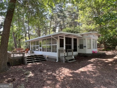 Lake Home For Sale in Hartwell, Georgia