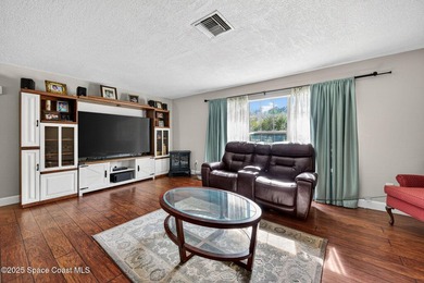 Property is back on the market at no fault of the seller or the - photo 8