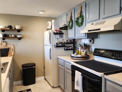 Welcome to this unique and versatile first-floor 2-bedroom - photo 19