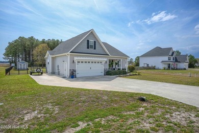 Welcome to 102 Percy Padgett Road, a beautifully designed - photo 2