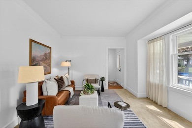 This charming home is ready for its new owner! Step up to the - photo 6