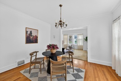 This charming home is ready for its new owner! Step up to the - photo 8