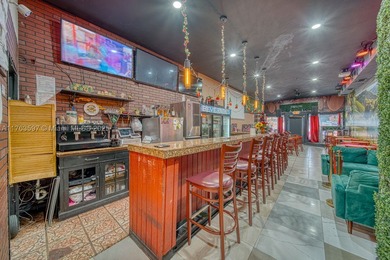 Consisting of about 1,500 Sq Ft, the space features A Full Bar - photo 2