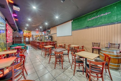 Consisting of about 1,500 Sq Ft, the space features A Full Bar - photo 7