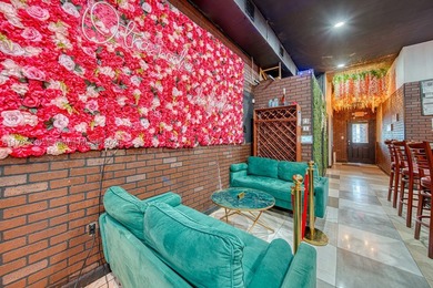Consisting of about 1,500 Sq Ft, the space features A Full Bar - photo 8