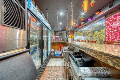 Consisting of about 1,500 Sq Ft, the space features A Full Bar - photo 9
