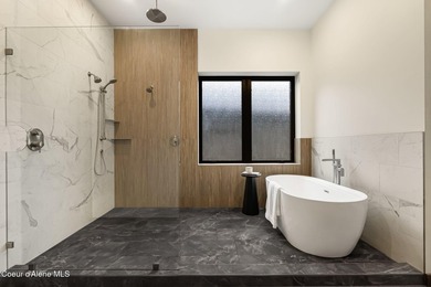 Welcome to 11 Alpenrose Ln, nestled among the green fairways of - photo 7