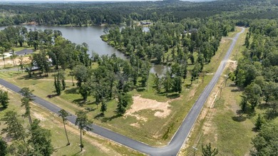 Lake life is calling! This beautiful corner, waterfront lot in - photo 3