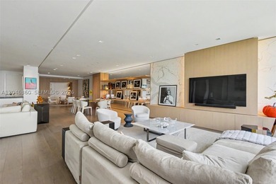 This elegant and modern unit in Palazzo Del Sol is stunning with - photo 25