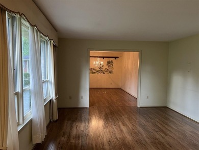 WOW! Space galore in this spacious home offering 4 bedrooms, 2 - photo 8