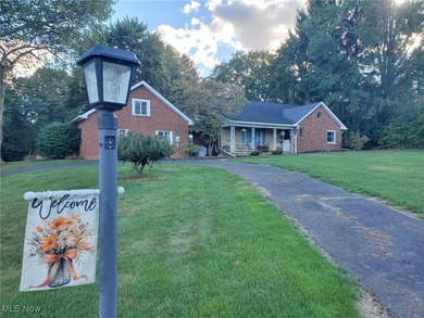 (private lake, pond, creek) Home Sale Pending in Rittman Ohio