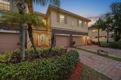 St. Lucie River Townhome/Townhouse Active Under Contract in Stuart Florida